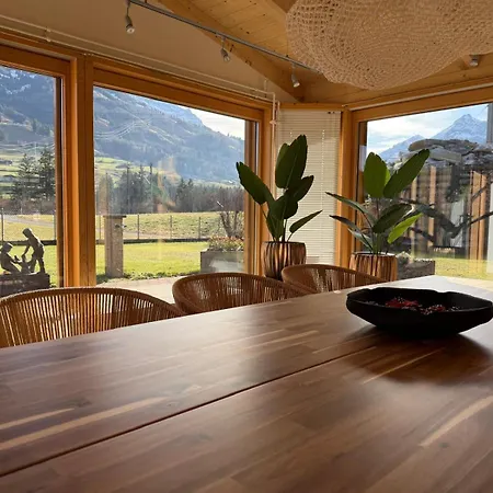 Lavida Peak Mountain Retreat Frutigen & Adelboden, Free Parking Apartment Wengi bei Frutigen