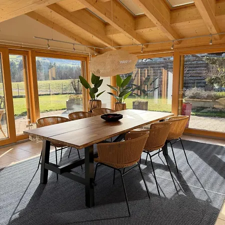 Lavida Peak Mountain Retreat Frutigen & Adelboden, Free Parking Apartment *